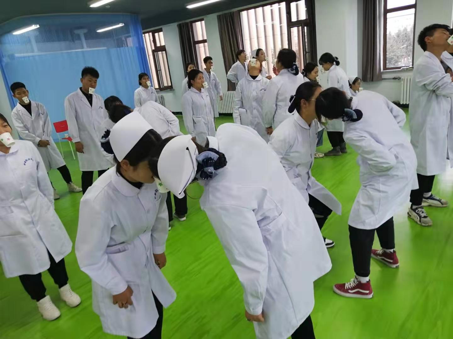 凝心聚力展風采_同心協(xié)力贏未來--醫(yī)學技術(shù)學院團建活動