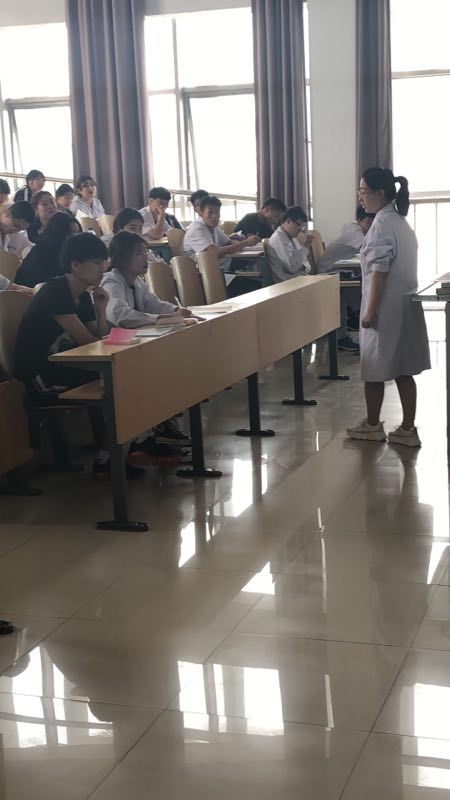 情系教育事業(yè)__用愛詮釋職責(zé)——醫(yī)學(xué)技術(shù)學(xué)院王婷老師先進事跡