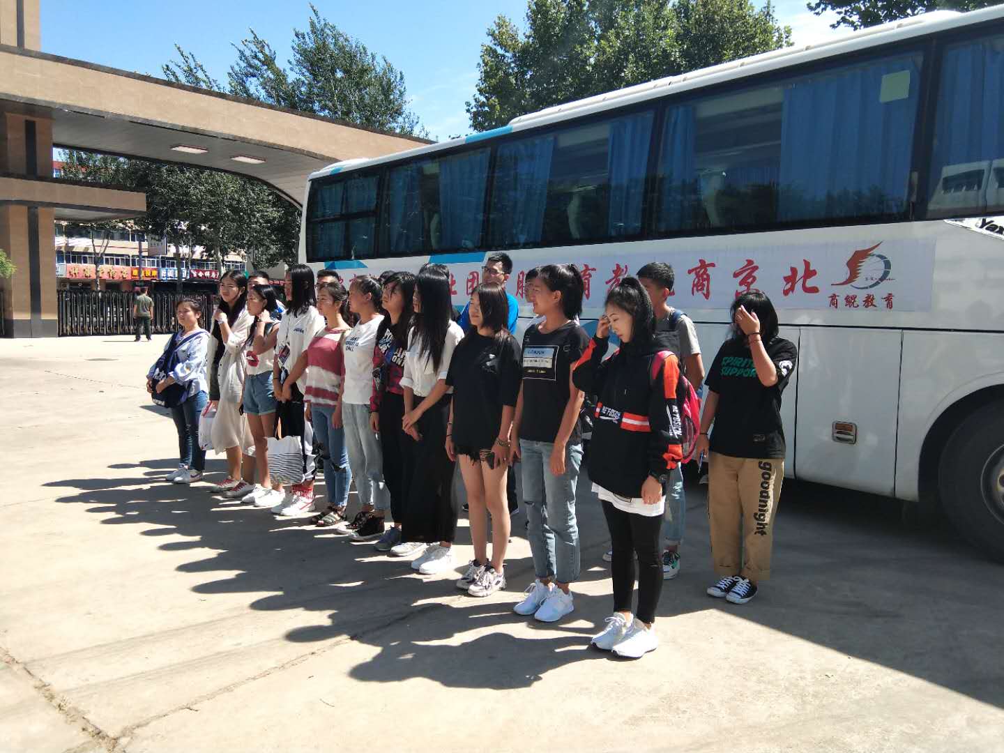 旅游商務(wù)學(xué)院高鐵、航空專業(yè)學(xué)生順利完成實習對接工作