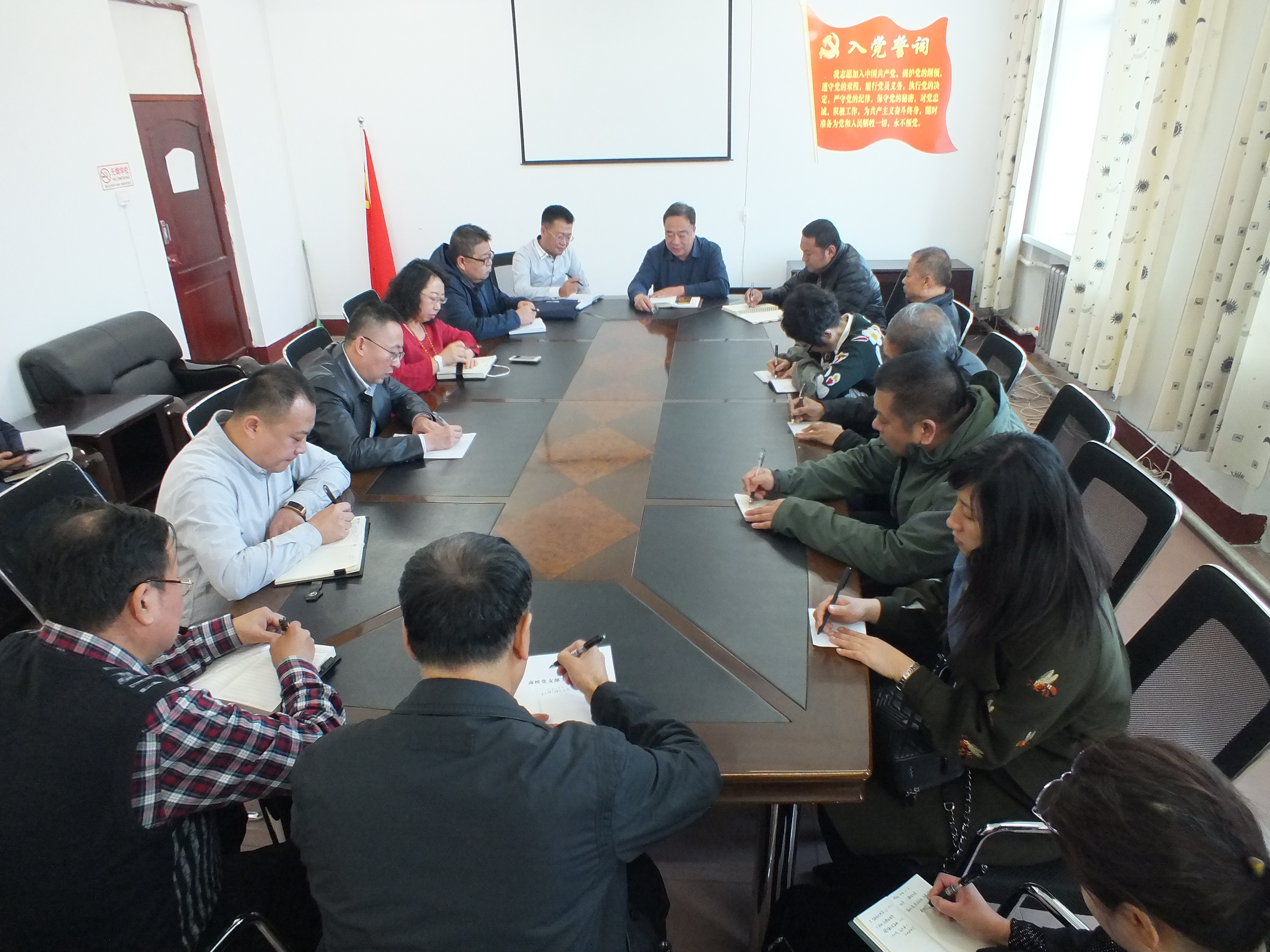 學(xué)院紀(jì)委組織召開黨風(fēng)廉政建設(shè)座談會
