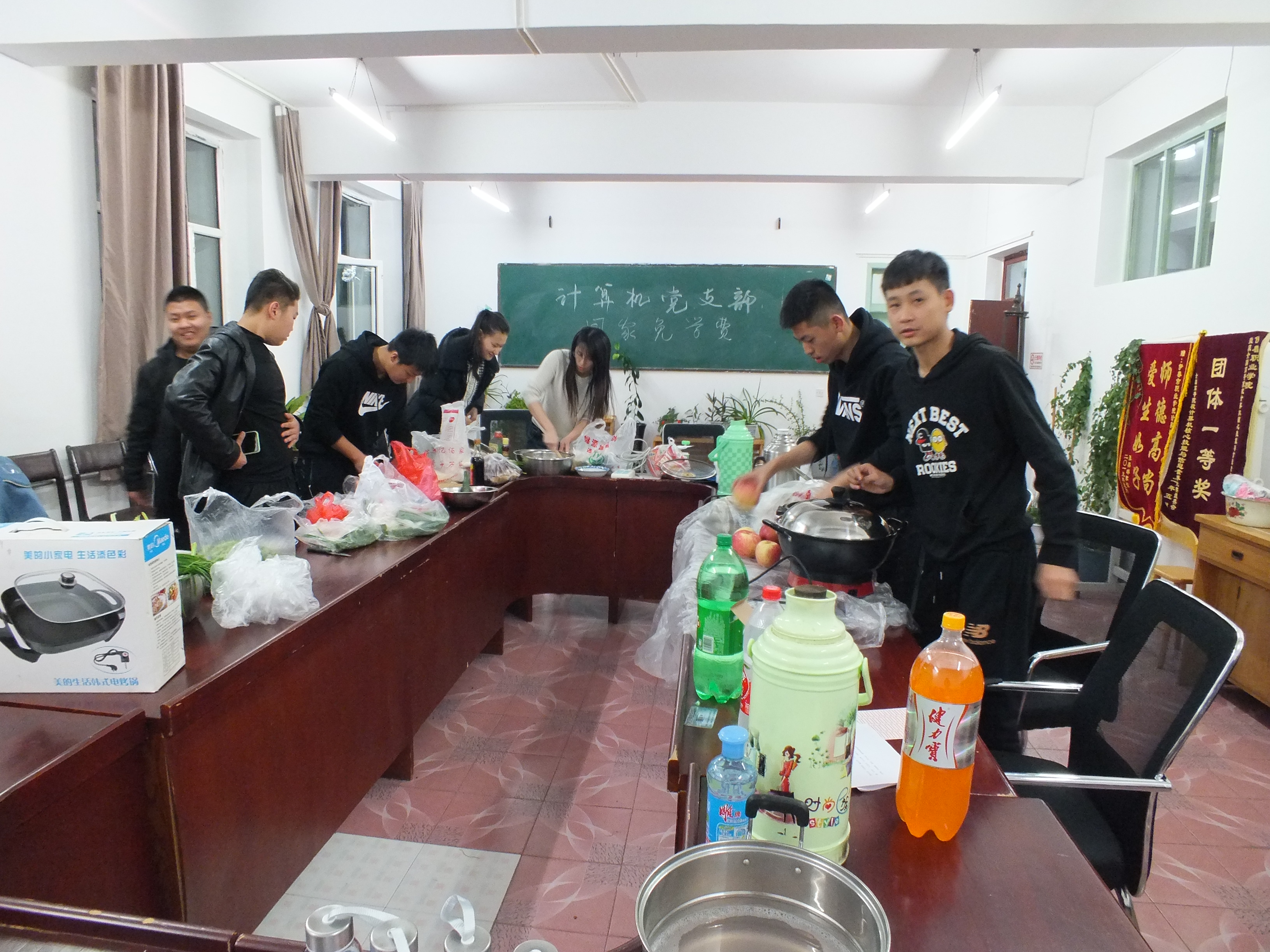 冬至不寒，有家更暖——計(jì)算機(jī)學(xué)院立冬聚餐