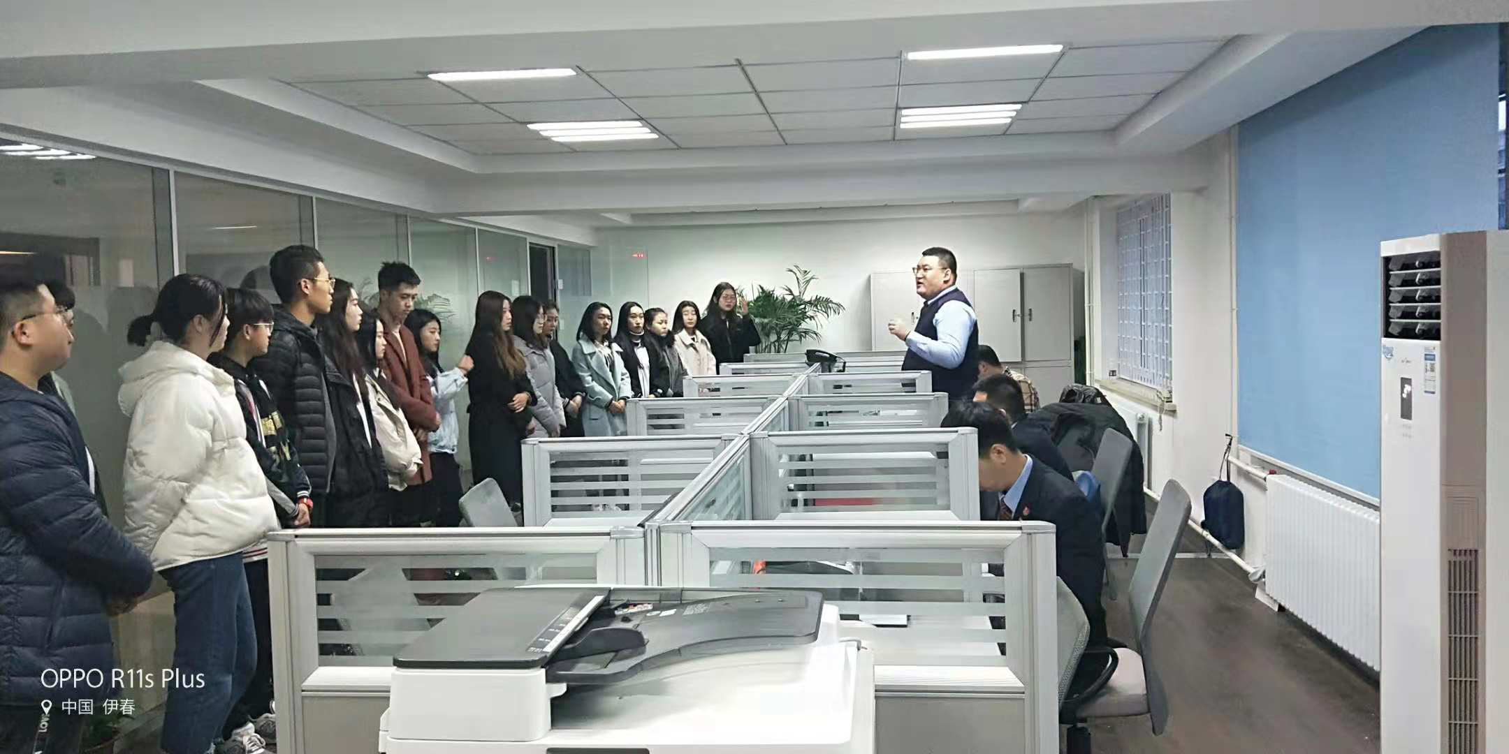 哈爾濱銀行與伊春職業(yè)學(xué)院成功舉辦“攜手相伴，哈行與您共成長(zhǎng)”校園主題活動(dòng)