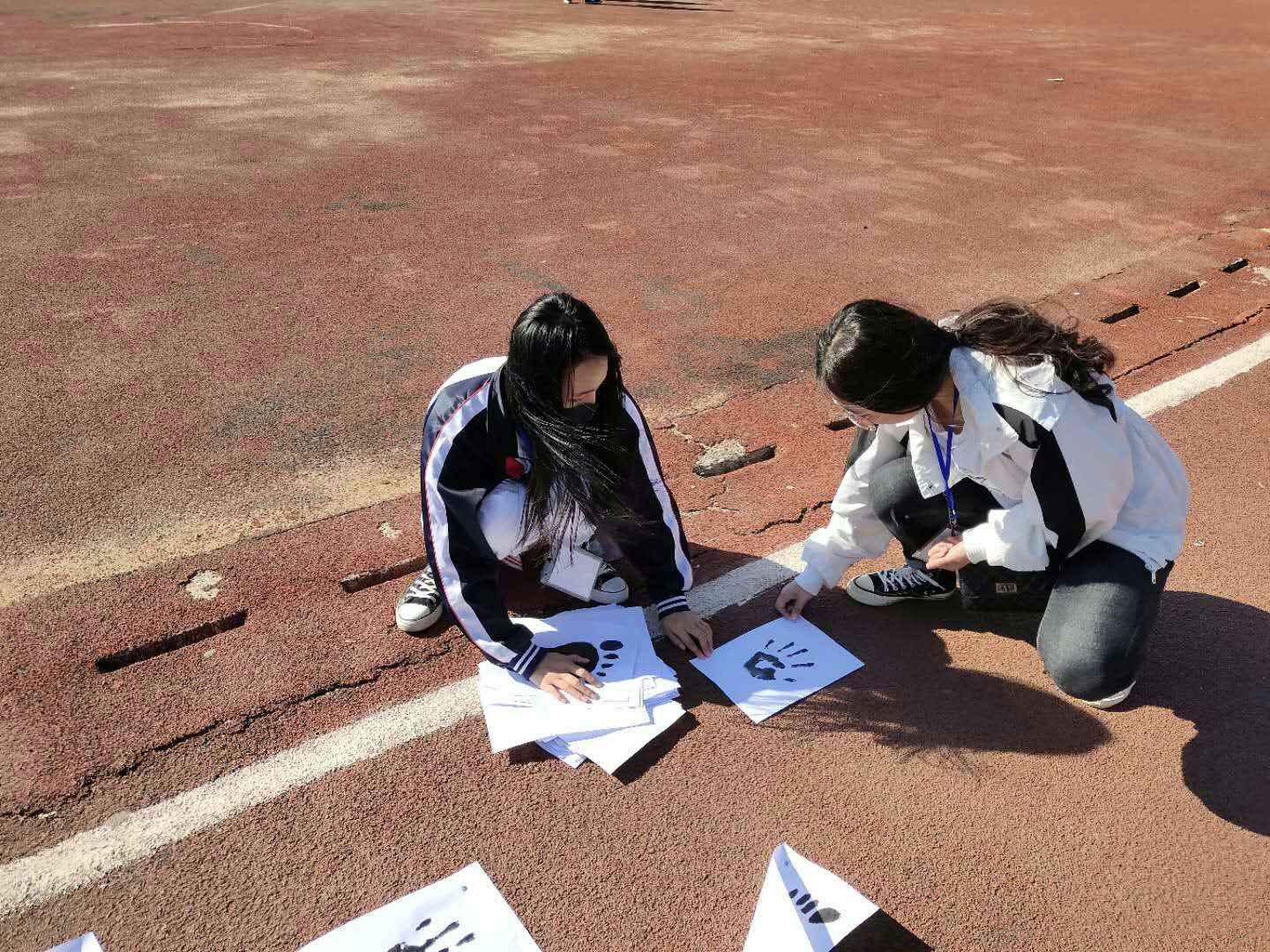 伊春職業(yè)學院開展“娛樂身心,激揚青春”趣味運動會活動 伊春職業(yè)學院開展“娛樂身心,激揚青春”趣味運動會活動