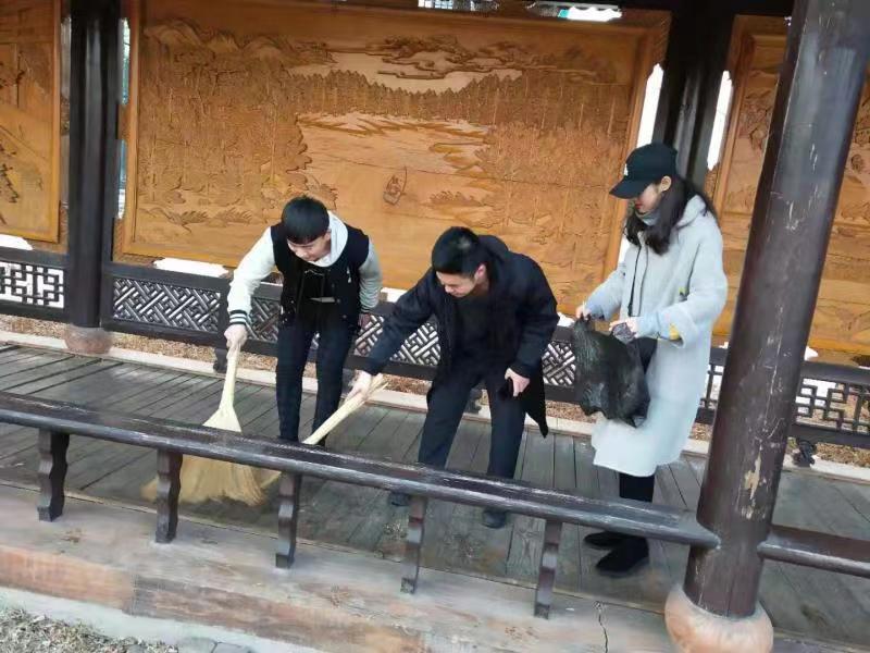 弘揚(yáng)雷鋒精神，快樂志愿服務(wù)我院積極開展學(xué)雷鋒志愿服務(wù)活動(dòng)