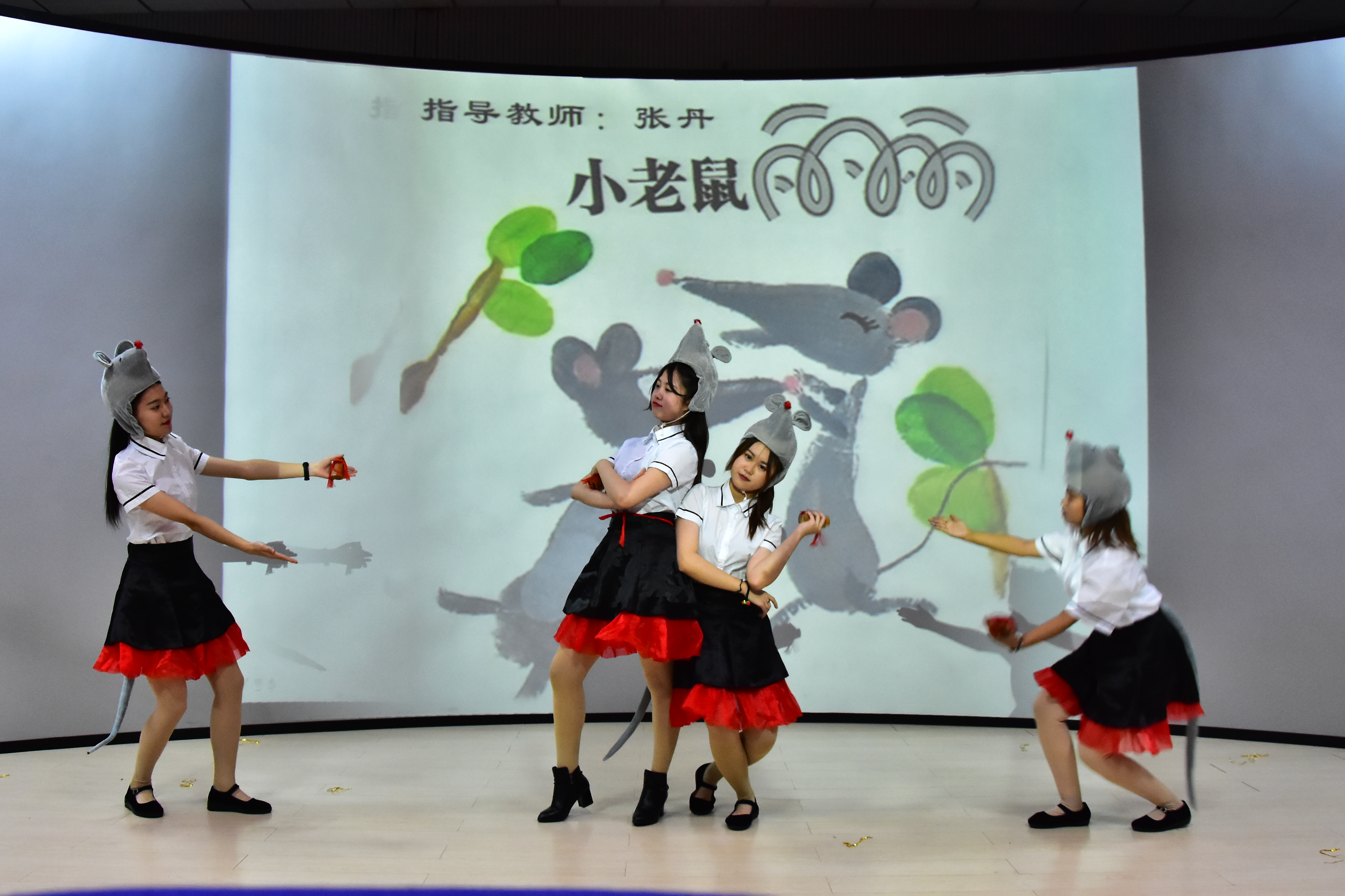 師范學(xué)院學(xué)前教育專業(yè)2018-2019學(xué)年度專業(yè)技能大賽成果展示暨頒獎典禮