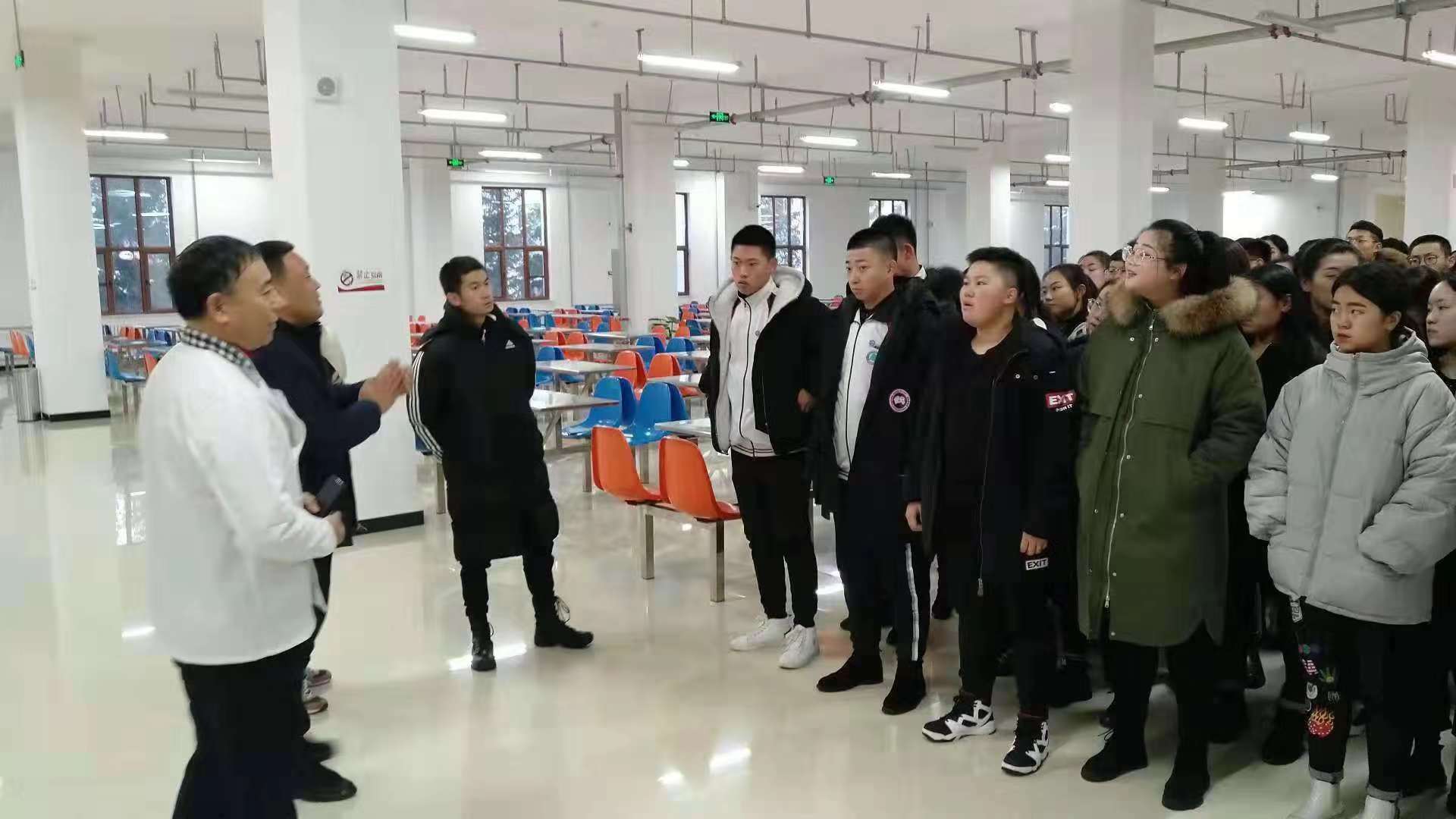 伊春職業(yè)學(xué)院飲食服務(wù)中心自選餐廳開放日活動順利開展